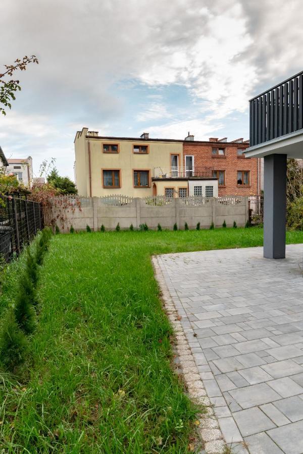Uroczy, Przytulny Apartament Poddasze Радом Екстериор снимка